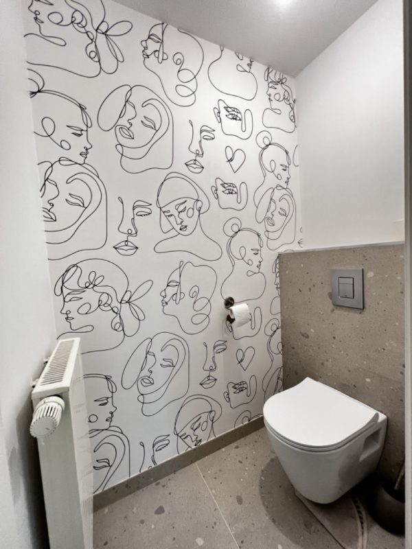 Papier peint panoramique dans un WC